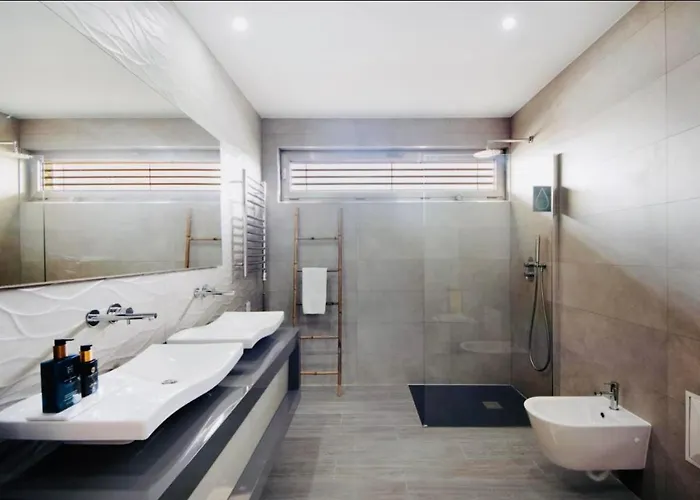 Ria Lounge House Βίλα